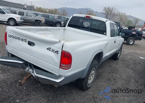 1999 Dodge Dakota Slt/Sport from USA, damaged, VIN 1B7GG22X3XS104402